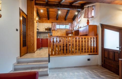 Baraveyes Apartment | Pet-Friendly Apartment Aux Oiseaux - Guest Rated 9.1/10