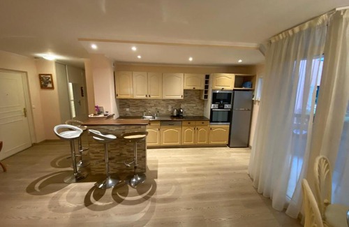 Gambetta Apartment | Elegant Apartment on Avenue des Fleurs, Nice - 10/10 Rating