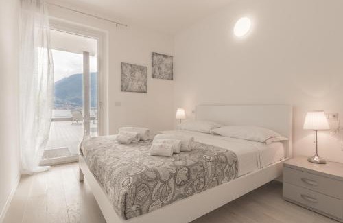 Vignola Apartment | Relaxing Retreat at Apartment Azalea in Beautiful Cremia