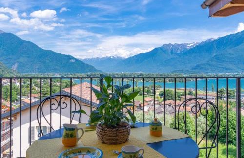 Gera Lario Apartment | Family-Friendly Apartment Azalea with Pool Access