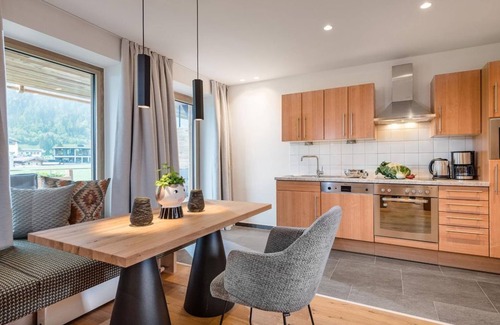 Pertisau Apartment | Cozy Apartment Bärenkopf 4 - Pet Friendly & Family Ready