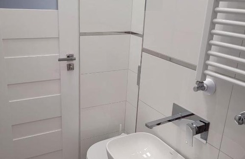 Opole Apartment | Pet-Friendly Apartment Błękitny with High Guest Ratings