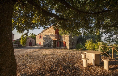Civitella Paganico Apartment | Relax at Apartment B with Pool in San Ansano