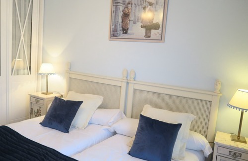 Ezcaray House | Pet-Friendly Retreat: Apartment B Travesia Calvario