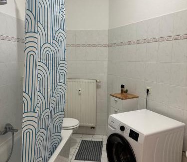 Mockern Apartment | Pet-Friendly Apartment „Babylon“ with Hot Tub & Breakfast