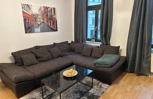 Mockern Apartment | Pet-Friendly Apartment „Babylon“ with Hot Tub & Breakfast