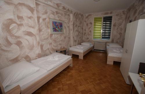 Seelberg Apartment | Family-Friendly Apartment Bad Canstatt - Comfortable Stay Awaits