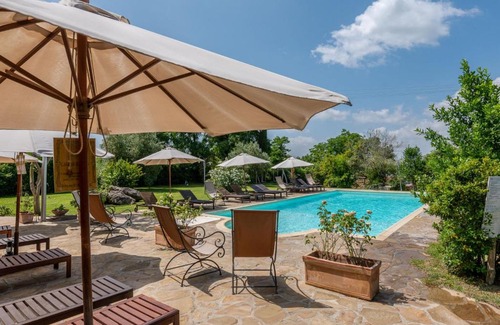 Poggi del Sasso Apartment | Exceptional Apartment Bandiera with Pool & Pet-Friendly Options
