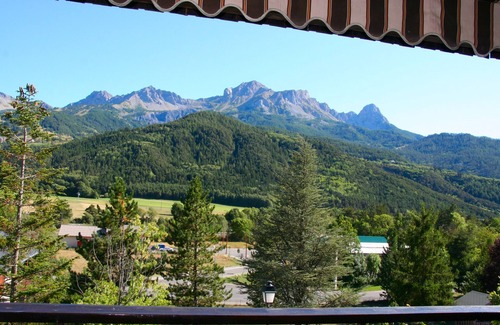 Barcelonnette Apartment | Beautiful Apartment Barcelonnette -T2- with Scenic Views
