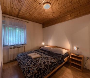 Catrnja Apartment | Discover Apartment Barica: Oceanfront Getaway for Families