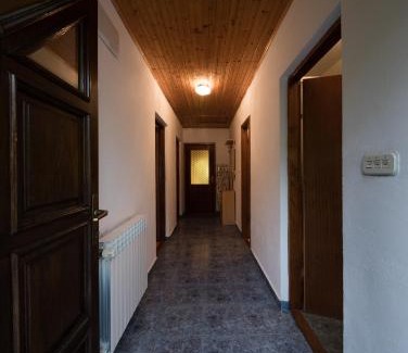 Catrnja Apartment | Discover Apartment Barica: Oceanfront Getaway for Families