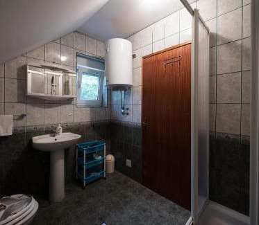 Catrnja Apartment | Discover Apartment Barica: Oceanfront Getaway for Families