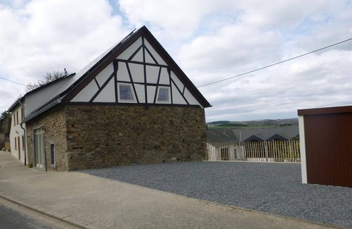 Bermel Apartment | Cozy Apartment "Barn" with Ocean Views - Perfect for Families
