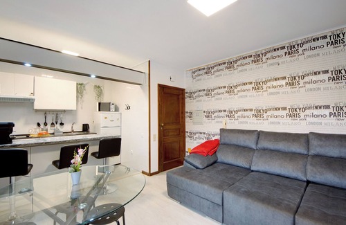 Mozelos Apartment | Seaside Retreat: Apartment "Barrinha Beach" with Wi-Fi
