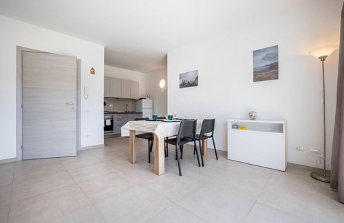 Malcesine Apartment | Experience Oceanfront Bliss at Appartamento Bassinel