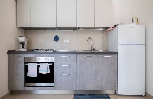 Malcesine Apartment | Experience Oceanfront Bliss at Appartamento Bassinel