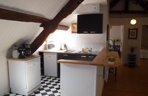 Saint-Broladre Apartment | Cozy Apartment by Mont-Saint-Michel with Ocean View