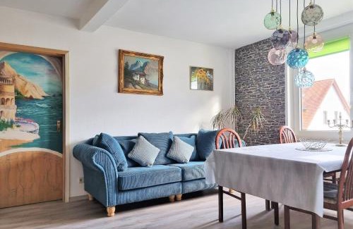 Jakobshof Apartment | Art-Inspired 4-Room Apartment in Bayreuth with Wi-Fi