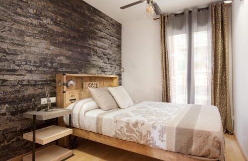 Canet de Mar Apartment | Oceanfront Apartment Beach Front Canet - Rated 9.7/10