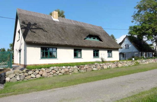 Lubkow Apartment | Pet-Friendly Apartment in the Thatched House Landhaus Ulrich