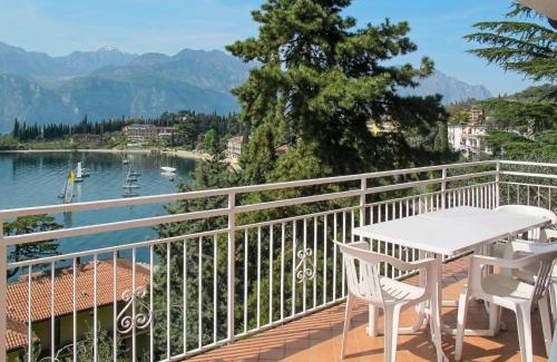 Val di Sogno Apartment | Oceanfront Apartment Belvedere-2: Family-Friendly Escape