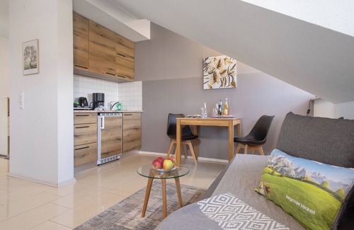 Waggershausen Apartment | Mountain View Retreat: Bergchalet Mirabell at Lake Constance