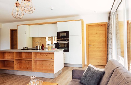Kappl Apartment | Explore Apartment Bergsteiger - C with Spa & Pet-Friendly Amenities