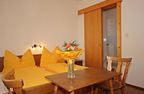 Kauns Apartment | Family-Friendly Apartment Berneckblick with High Guest Rating