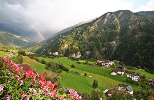 Kauns Apartment | Family-Friendly Apartment Berneckblick with High Guest Rating