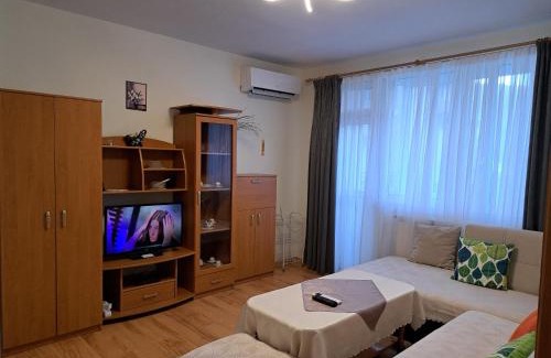 Devin Apartment | Cozy Apartment Beti: Guest Rated 9.5 with Kitchen Access