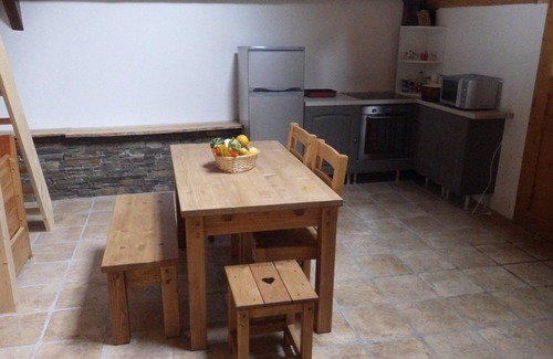 Leschaux Apartment | Scenic Apartment by Lake and Mountain Near Annecy