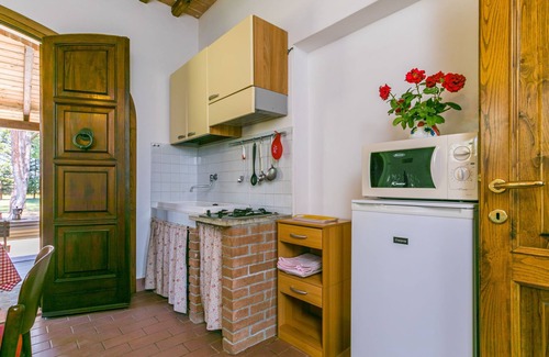 Suvereto Apartment | Apartment Bianco by Interhome