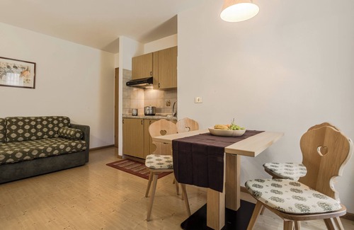 Arabba Apartment | Modern Apartment 'Bilocale Pizac' with Wi-Fi & Spa Access
