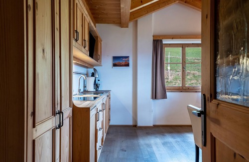 Lajen Apartment | Cozy Apartment 'Biohof Maurer Apt Bergblick' with Garden