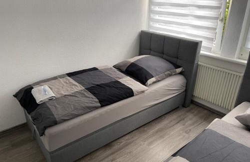 Katernberg Apartment | Budget-Friendly Apartment with 5 or 6 Single Beds