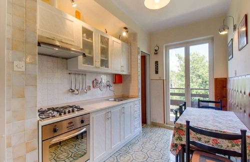 Cove Murtar Apartment | Stylish Apartment Blamax: Pet Friendly with Breakfast Included