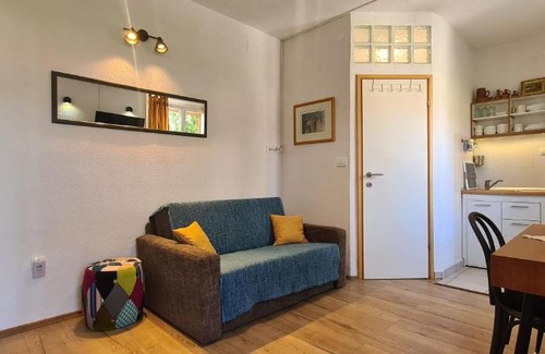 Island Hvar Apartment | Pet-Friendly Retreat at Apartment Bosiljak for Families