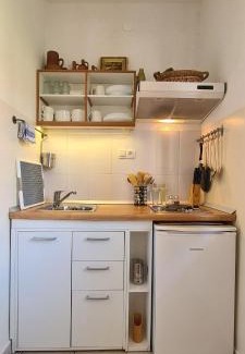 Island Hvar Apartment | Pet-Friendly Retreat at Apartment Bosiljak for Families