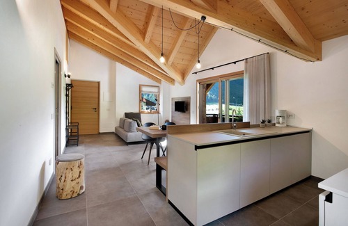 Livigno Apartment | Cozy Apartment 'Botton D'oro Camping Stella Alpina' with Wi-Fi