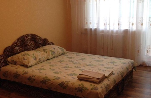 Kamianske Apartment | Scenic Apartment Boulevard Budivel'nykiv 43 with Ocean Views