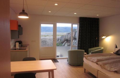 Stafafell Apartment | Explore Apartment Brekka í Lóni - Family-Friendly Retreat