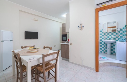 Marzamemi Apartment | Apartment 'Brezza Marina Marzamemi' with Balcony, Wi-Fi and Air Conditioning
