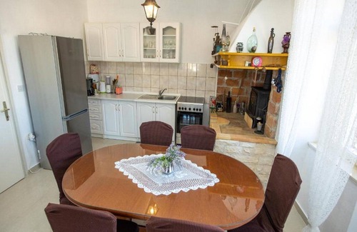 Brbinj Apartment | Discover Cozy Apartment Brunac with Family-Friendly Amenities