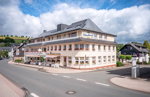 Usseln Apartment | Apartment 'Buchfink' with Mountain View, Shared Garden and Wi-Fi