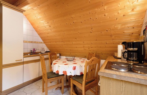 Kirchenlamitz Apartment | Cozy Apartment "Buchhaus Vier" with Terrace & Wi-Fi