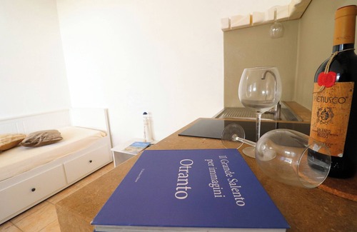 Otranto Apartment | Beachside Apartment Bungalow Regina with Pool & A/C