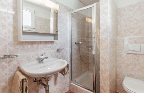 Ronco sopra Ascona Apartment | Comfortable Apartment Busbai 2 - Family & Pet Friendly