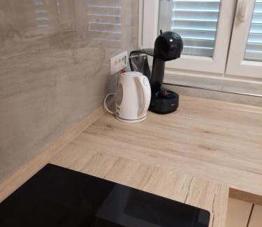 Trpanj Apartment | Pet-Friendly Retreat by Antunovic Winery - Rated 10/10