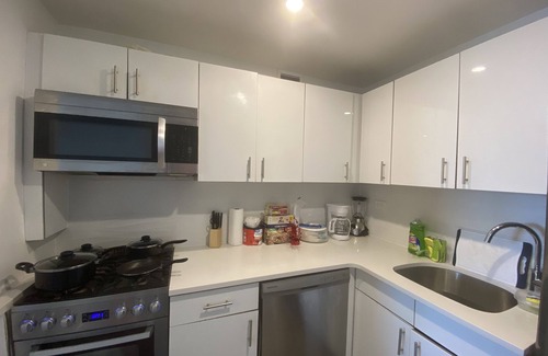 Atlantic Beach Condo | Beachside Apartment with Kitchen & Family-Friendly Amenities