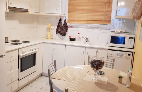 Porto Rafti Apartment | Seaside Apartment at Kalos Gialos in Porto Rafti Bay